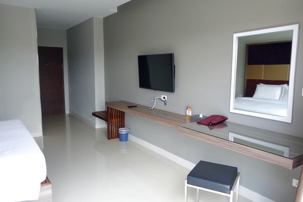 V Hotel Убонратчатхані Номер фото