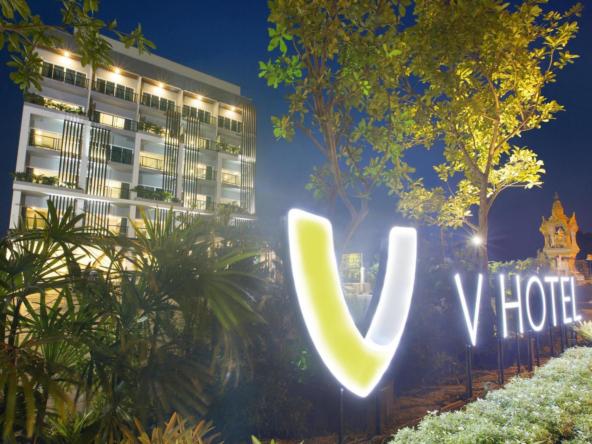 V Hotel Убонратчатхані Екстер'єр фото